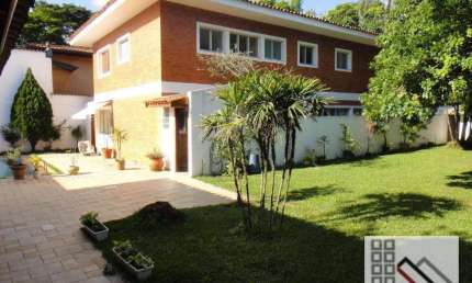 CASA 4 DORMITÓRIOS (450m²), 2 SUITES, 7 VAGAS.  PRÓXIMO AO HOSPITAL ALBERT EINSTEIN