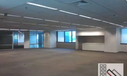 CONJUNTO COMERCIAL (1550m²), 8 BANHEIROS, MOBILIADO, 42 VAGAS. A 300 METROS DA ESTAÇÃO BUTANTÃ