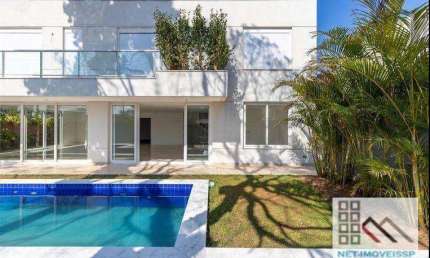Casa em Condomínio 4 Dormitórios (786,97m²), 4 Suítes, 8 Vagas. A 5 minutos do Shopping Ibirapuera