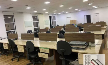 Conjunto comercial (235m²), 2 banheiros, 6 vagas, terraço. a 200 metros do shopping morumbi
