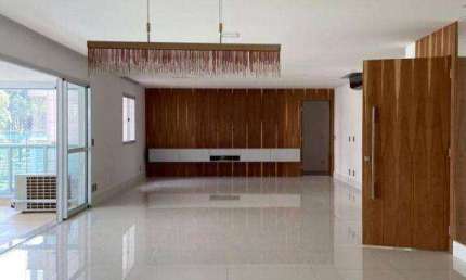 APARTAMENTO 3 DORMITÓRIOS (235M²), 3 SUÍTES, VARANDA, 3 VAGAS. NO CENTRO DE ALPHAVILLE