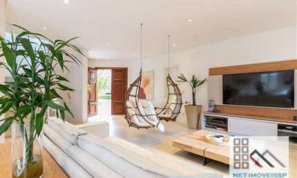 Casa de Alto Padrão em Condomínio de 4 Dormitórios (533,45m²), 4 Suítes, 5 Vagas. Bairro nobre da zona Sul