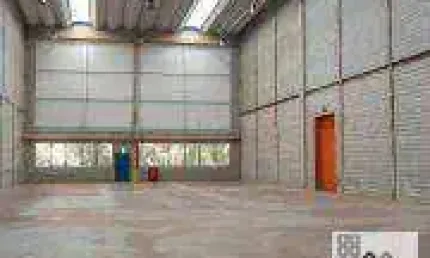 Galpão - CL (1.320m²), 6 Vagas, Infraestrutura completa. Localização estratégica, sem pedágio e sem zona de rodizio