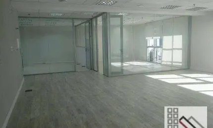 Conjunto Comercial (168m²), 2 Banheiros, 4 Vagas, Terraço. Ao lado do Shopping Morumbi
