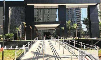 Sala Comercial (323m²), 2 Banheiros, 9 Vagas. Em frente do Fórum Trabalhista de São Paulo