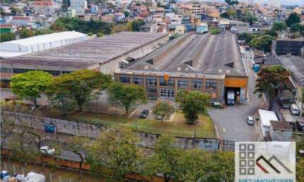 GALPÃO COMERCIAL/INDUSTRIAL (8.100m²), 12 BANHEIROS, 14 VAGAS. A 20 MINUTOS DO AEROPORTO DE CUMBICA