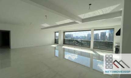 Apartamento 3 e 4 Dormitórios (233m³), 3 e 4 Suítes, Varanda, 3 Vagas.  Em frente ao maior cartão postal de São Paulo