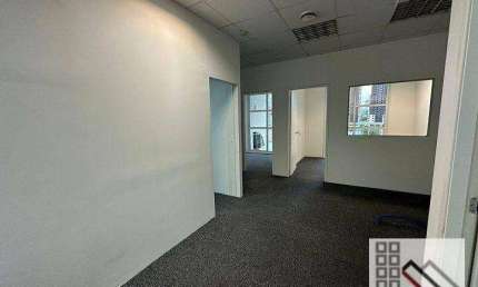 Conjunto Comercial (82m²), 2 Banheiros, 2 Vagas, Terraço. Ao lado do Shopping Morumbi