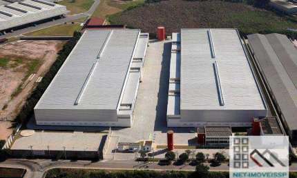 GALPÃO LOGÍSTICO (4.303m²), 6 BANHEIROS, 10 VAGAS. AO LADO DA RODOVIA BANDEIRANTES EM JUNDIAÍ