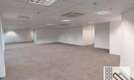 SALA COMERCIAL (59m²), SACADA, 1 VAGA. CONCEITO DE OFFICE E RESIDENCE NUM SÓ LUGAR