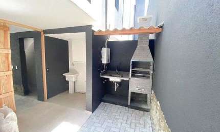 CASA EM CONDOMÍNIO 2 DORMITÓRIOS (90m²), 2 BANHEIROS, 1 VAGA. PRÓXIMO DO MIRANTE DA LAPA
