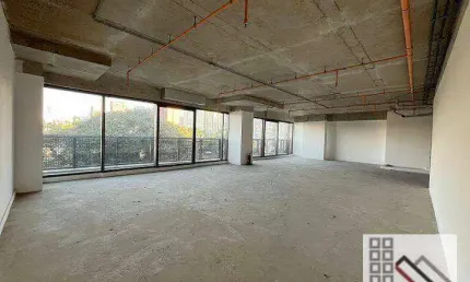 Laje comercial (796,40m²), 6 banheiros, 10 vagas. próximo da estação faria lima