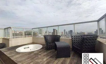 COBERTURA DUPLEX ALTO PADRÃO 2 DORMITÓRIOS (140m²), 1 SUÍTE, MOBILIADO, 3 VAGAS. PRÓXIMO DO PARQUE DA ÁGUA BRANCA