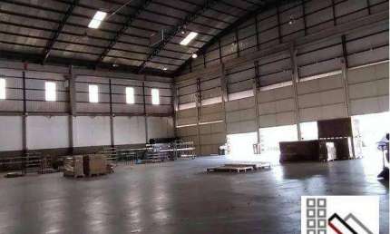 GALPÃO COMERCIAL/INDUSTRIAL COM RENDA (10.000m²), 6 BANHEIROS, 20 VAGAS. PRÓXIMO DO TREVO DE BARUERI