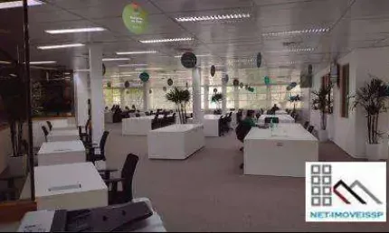 GALPÃO COMERCIAL (20.500m²), 12 BANHEIROS, 20 VAGAS. RARIDADE, ÁREA ESTRATÉGICA EM SANTO AMARO