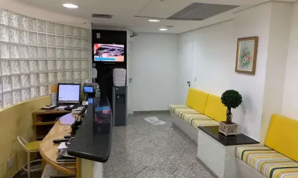 CONJUNTO COMERCIAL (126m²), 2 BANHEIROS, 3 VAGAS. A 300 METROS DA ESTAÇÃO MOEMA DO METRÔ