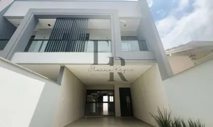 Sobrado Geminado no Bom Retiro | 107m² | 3 Dormitórios sendo 1 Suíte | Tecnologia | Alto Padrão!