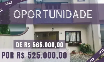 Casa Geminada à Venda na Glória, Joinville-SC: 3 Quartos, 2 Vagas de Garagem! Venha Conferir!