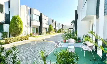 More Bem com Segurança e Lazer – Casa à Venda no Petit Trianon