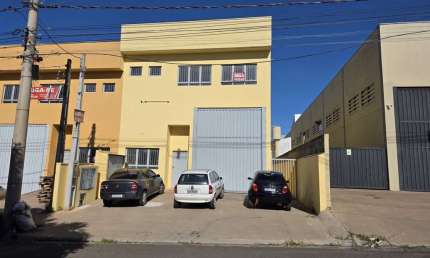 Comercial para Locação em Indaiatuba, Distrito Industrial João Narezzi, 5 banheiros, 2 vagas