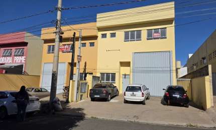 Comercial para Locação em Indaiatuba, Distrito Industrial João Narezzi, 5 banheiros, 2 vagas