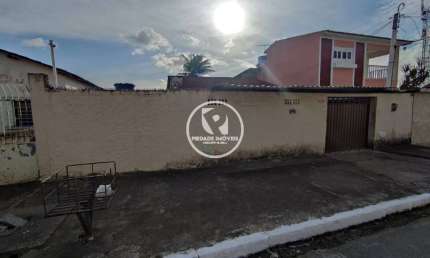 Vende excelente casa com 3 quartos em frente a estação de Tejipió