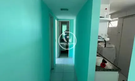 Apartamento para vender no bairro da Torre, próximo a igreja e praça