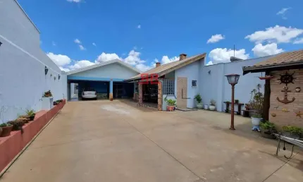 Casa com 3 quartos à venda no Parque Jardim Europa, Bauru 