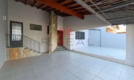 Excelente casa no Vista Alegre disponível para venda.