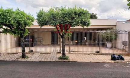 Casa com 4 quartos à venda no Centro, Bauru 