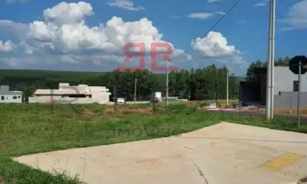 Terreno em condomínio fechado à venda no Residencial Villa de Leon, Piratininga 