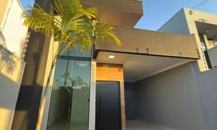 Casa a venda no cerejeiras / piscina com hidro e aquecimento  lote de 176m2