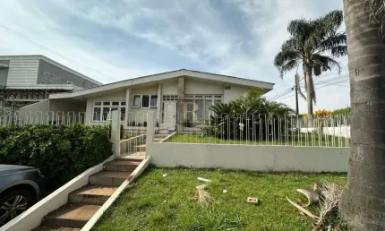 Casa para Venda em Guarapuava, Dos Estados, 3 dormitórios, 1 suíte, 2 banheiros, 4 vagas