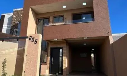 Sobrado para Venda em Guarapuava, Morro Alto, 3 dormitórios, 1 suíte, 1 banheiro