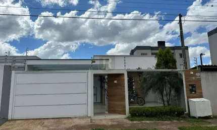 Casa para Venda em Guarapuava, Boqueirão, 3 dormitórios, 1 suíte