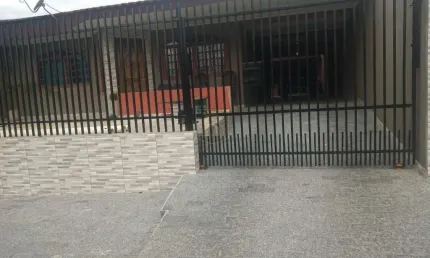 Casa para Venda em Guarapuava, Boqueirão, 3 dormitórios, 1 banheiro, 3 vagas
