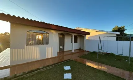 Casa para Venda em Guarapuava, Alto da XV, 2 dormitórios, 1 banheiro, 4 vagas