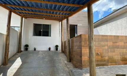 Casa para Venda em Guarapuava, Jardim das Américas, 3 dormitórios, 1 banheiro, 2 vagas