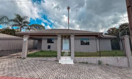 Casa para Venda em Guarapuava, Boqueirão, 3 dormitórios, 1 suíte, 2 vagas