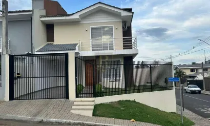 Sobrado para Venda em Guarapuava, Trianon, 3 dormitórios, 1 suíte, 2 vagas