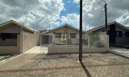 Casa para Venda em Guarapuava, São Cristovão, 2 dormitórios, 1 suíte, 2 vagas