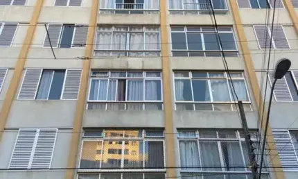 Apartamento para Venda em Curitiba, Centro, 3 dormitórios, 1 banheiro, 1 vaga
