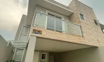 Sobrado para Venda em Guarapuava, Trianon, 3 dormitórios, 1 suíte, 3 banheiros, 2 vagas