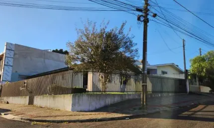 Casa para Venda em Guarapuava, Bonsucesso, 3 dormitórios, 2 banheiros, 1 vaga