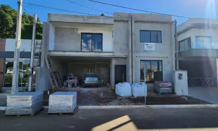 Sobrado para Venda em Guarapuava, Boqueirão, 3 dormitórios, 3 suítes, 2 vagas