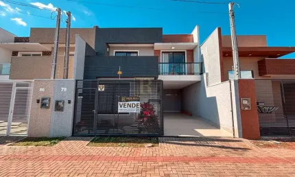 Sobrado para Venda em Guarapuava, Boqueirão, 3 dormitórios, 1 suíte, 2 vagas