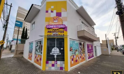 Imóvel Comercial para Venda em Guarapuava, Centro, 3 dormitórios, 1 suíte, 1 banheiro, 2 vagas