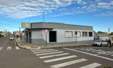 Imóvel Comercial para Venda em Guarapuava, Centro, 3 dormitórios, 1 banheiro