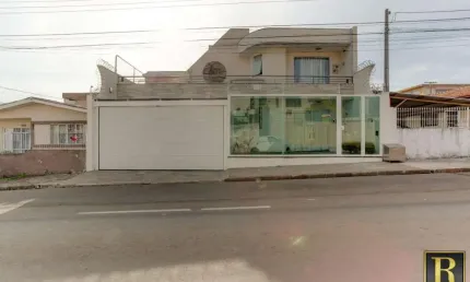 Sobrado para Venda em Guarapuava, Centro, 3 dormitórios, 1 suíte