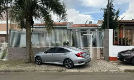 Casa para Venda em Guarapuava, Morro Alto, 3 dormitórios, 1 suíte, 1 banheiro, 2 vagas